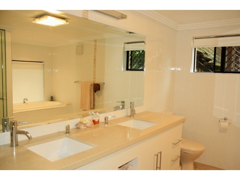 28 Tramican Street, Point Lookout QLD 4183