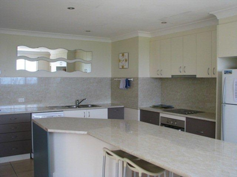 18/1-5 Samarinda Drive, Point Lookout QLD 4183