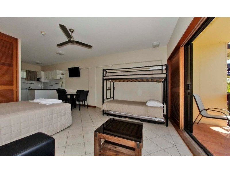 112 Dickson Way, Point Lookout QLD 4183