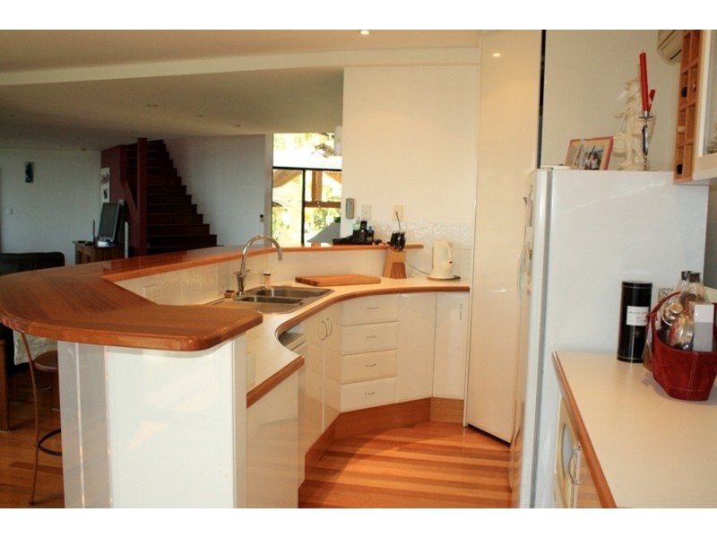 119 Tramican Street, Point Lookout QLD 4183