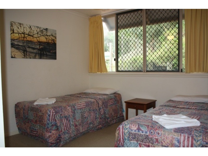 24/11-13 Samarinda Drive, Point Lookout QLD 4183