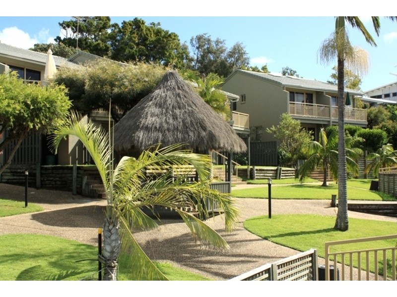 21 Cumming Parade, Point Lookout QLD 4183