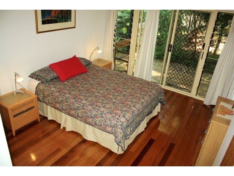 30 Bigoon Road, Point Lookout QLD 4183