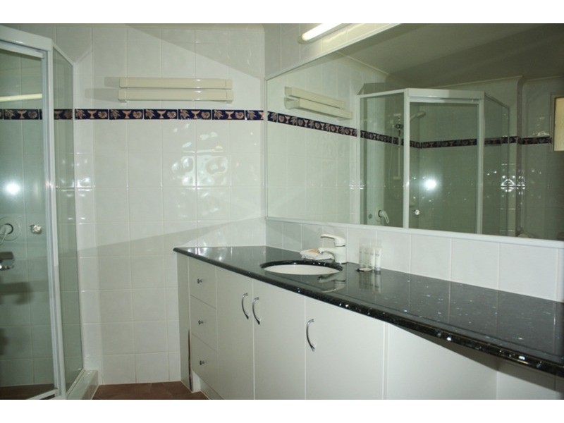 1/11 Samarinda Drive, Point Lookout QLD 4183