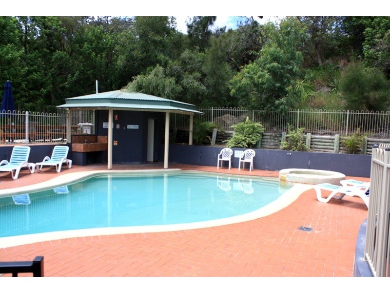 1/11 Samarinda Drive, Point Lookout QLD 4183