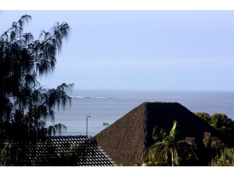 16 Cumming Parade, Point Lookout QLD 4183