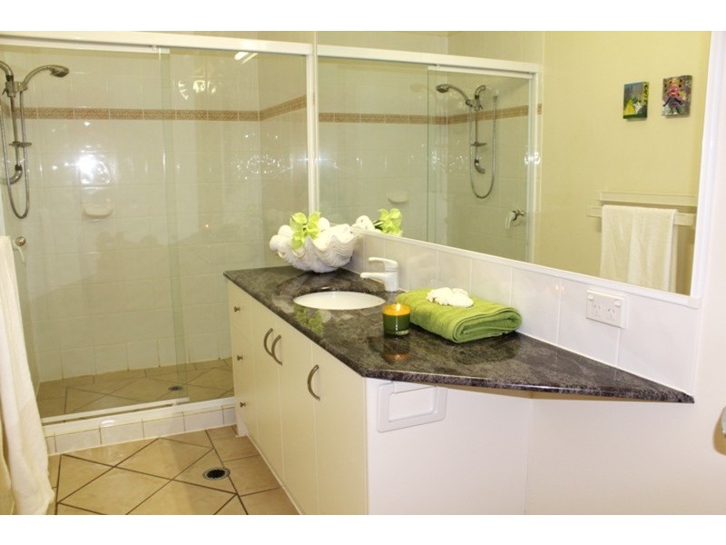 19/11-13 Samarinda Way, Point Lookout QLD 4183