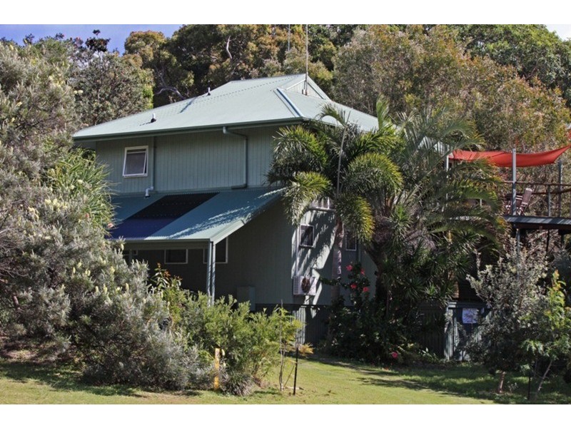 49 Cumming Parade, Point Lookout QLD 4183