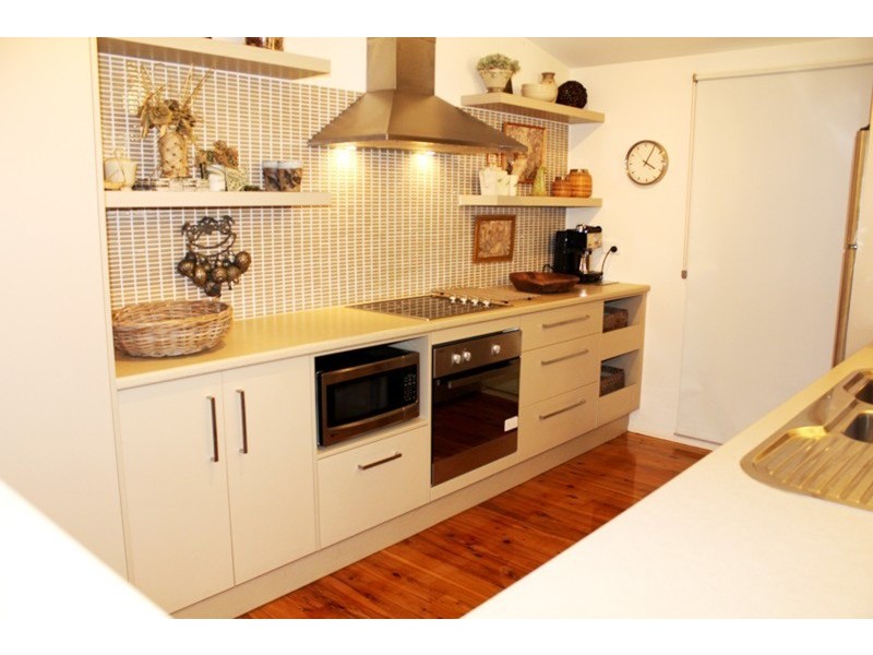 49 Cumming Parade, Point Lookout QLD 4183