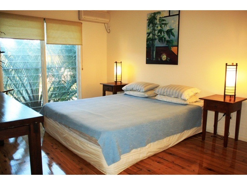 49 Cumming Parade, Point Lookout QLD 4183