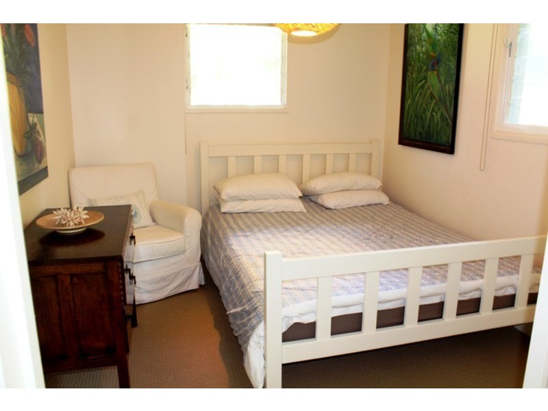 49 Cumming Parade, Point Lookout QLD 4183