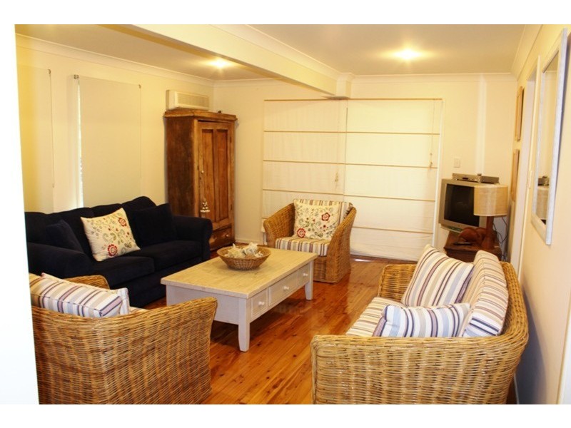 49 Cumming Parade, Point Lookout QLD 4183