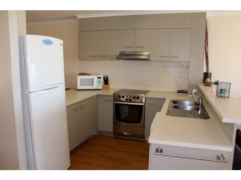 18/21-25 Cumming Parade, Point Lookout QLD 4183