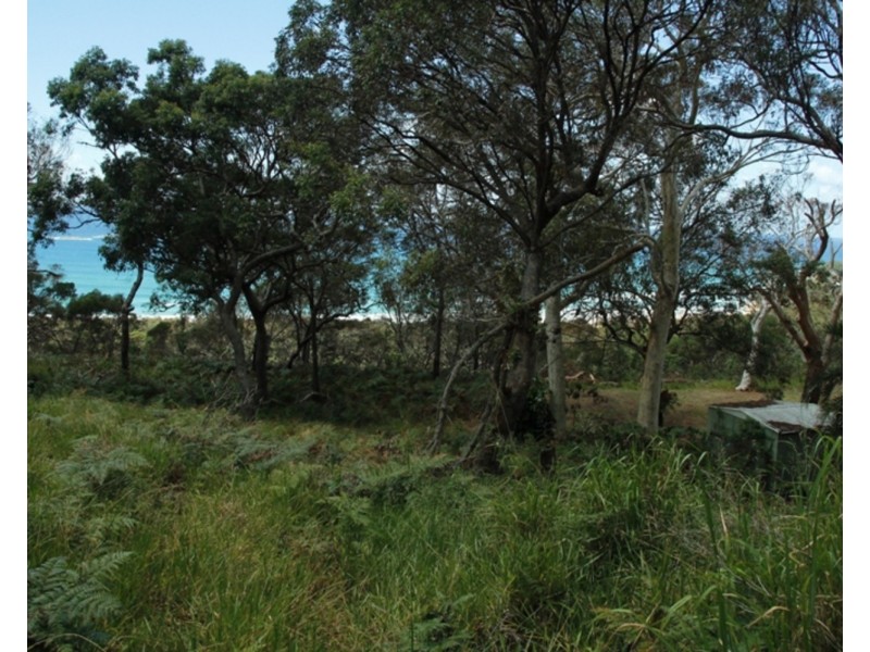 101 Tramican Street, Point Lookout QLD 4183