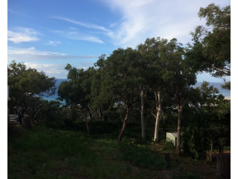 101 Tramican Street, Point Lookout QLD 4183