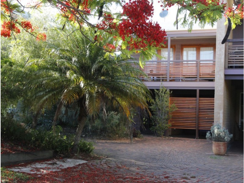 2/3 Prosperity Street, Point Lookout QLD 4183