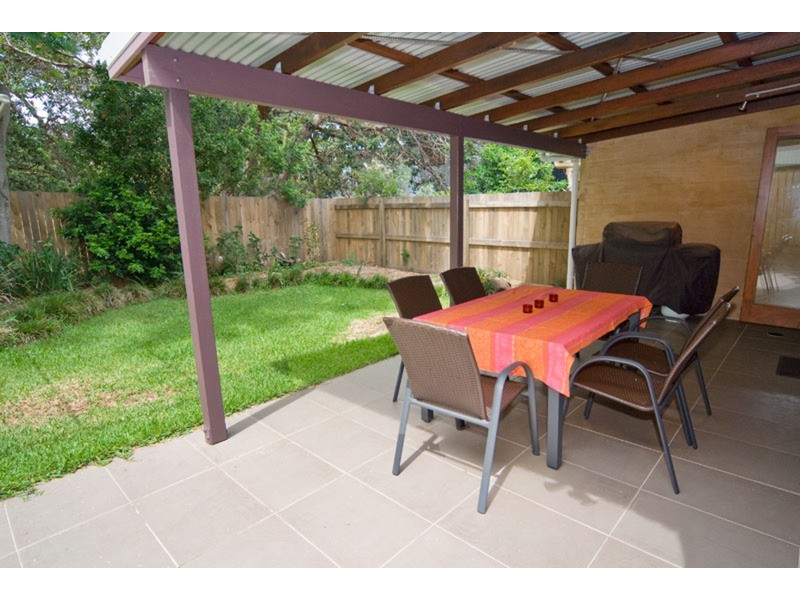 2/3 Prosperity Street, Point Lookout QLD 4183