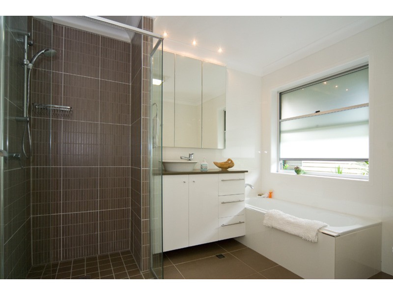 2/3 Prosperity Street, Point Lookout QLD 4183