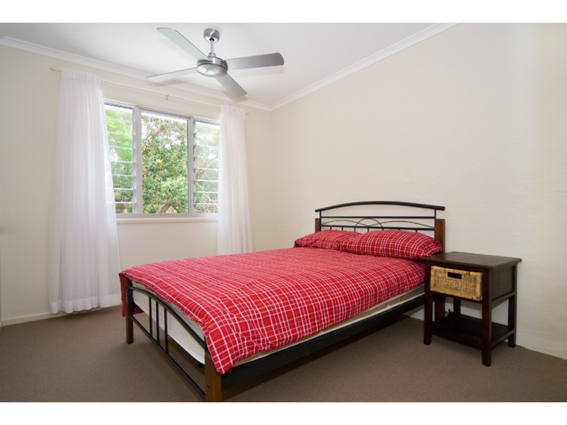2/3 Prosperity Street, Point Lookout QLD 4183