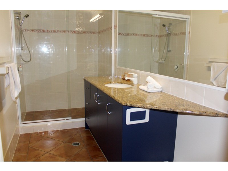 27/11-13 Samarinda Drive, Point Lookout QLD 4183