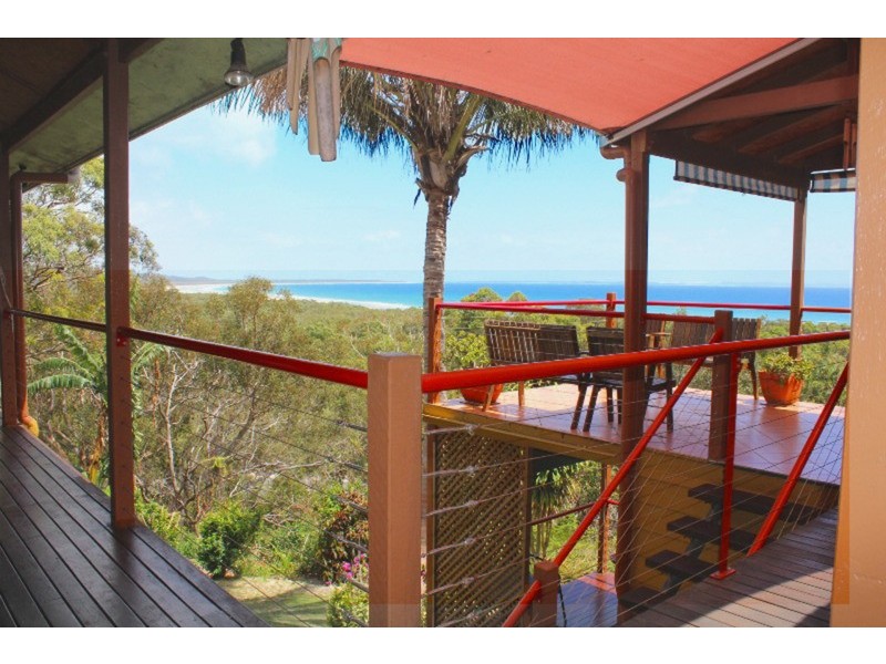 9 Merinda Crescent, Point Lookout QLD 4183