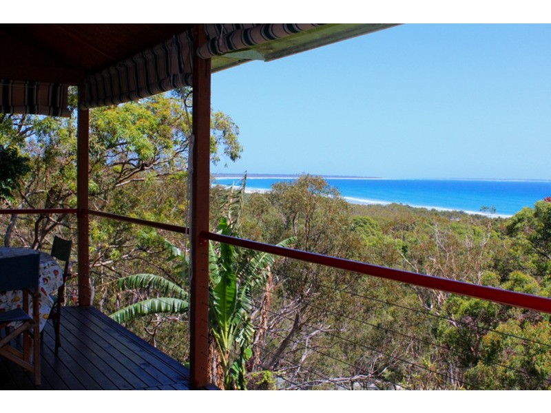 9 Merinda Crescent, Point Lookout QLD 4183