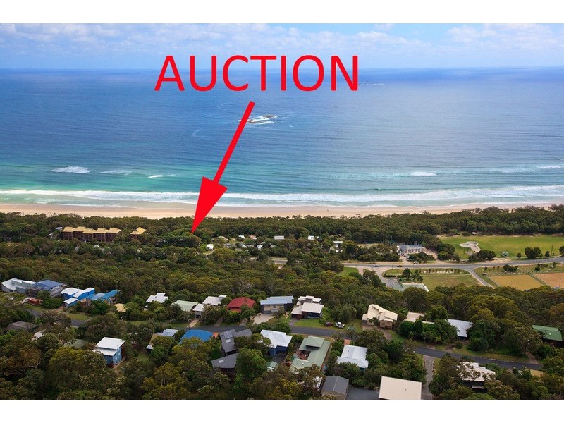 102 Dickson Way, Point Lookout QLD 4183