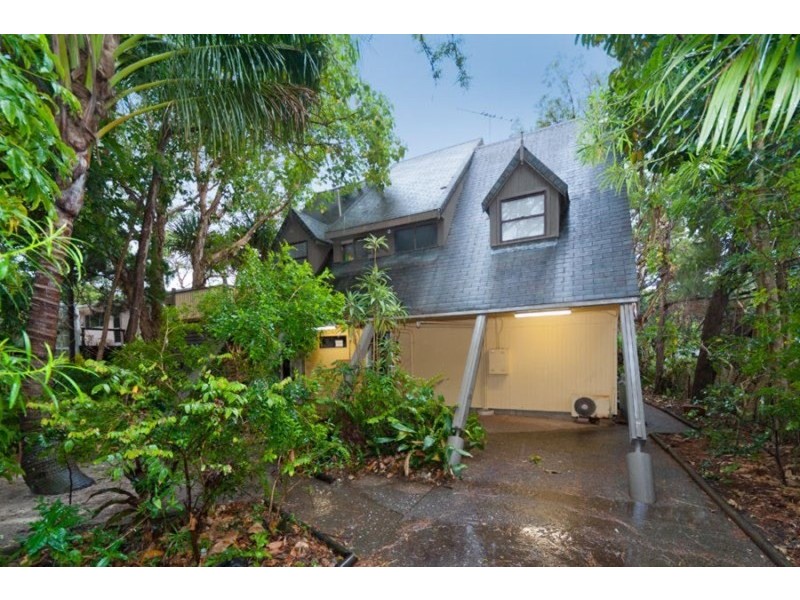 102 Dickson Way, Point Lookout QLD 4183