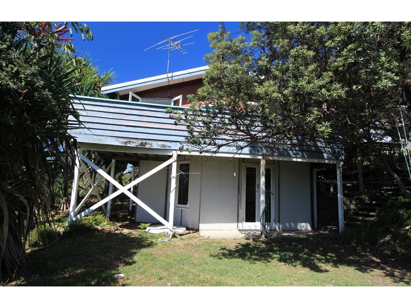 3 Midjimberry  Road, Point Lookout QLD 4183