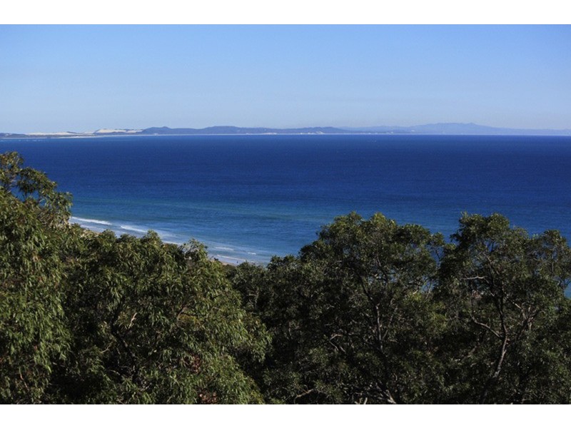 3 Cumming  Parade, Point Lookout QLD 4183