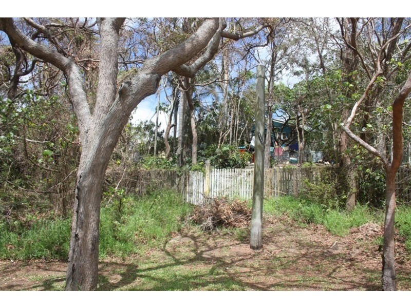 18 Midjimberry Road, Point Lookout QLD 4183