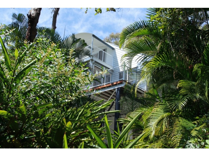 3 Donohue Street, Point Lookout QLD 4183
