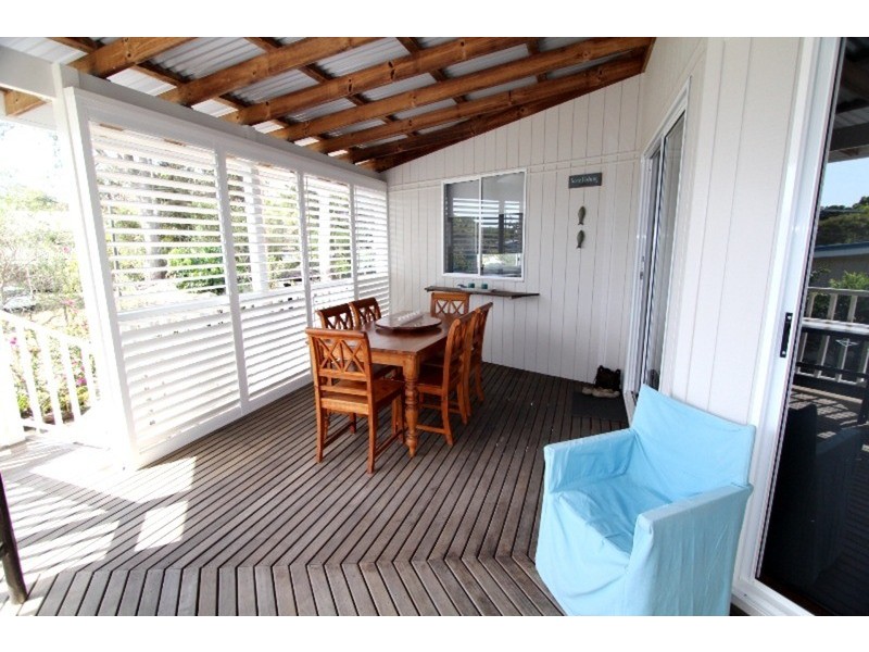 24 Kindara Street, Amity Point QLD 4183