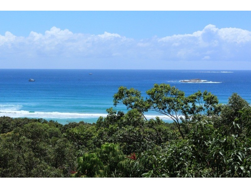14 Merinda Crescent, Point Lookout QLD 4183