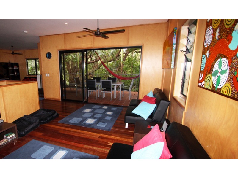 2/13 Bigoon Road, Point Lookout QLD 4183