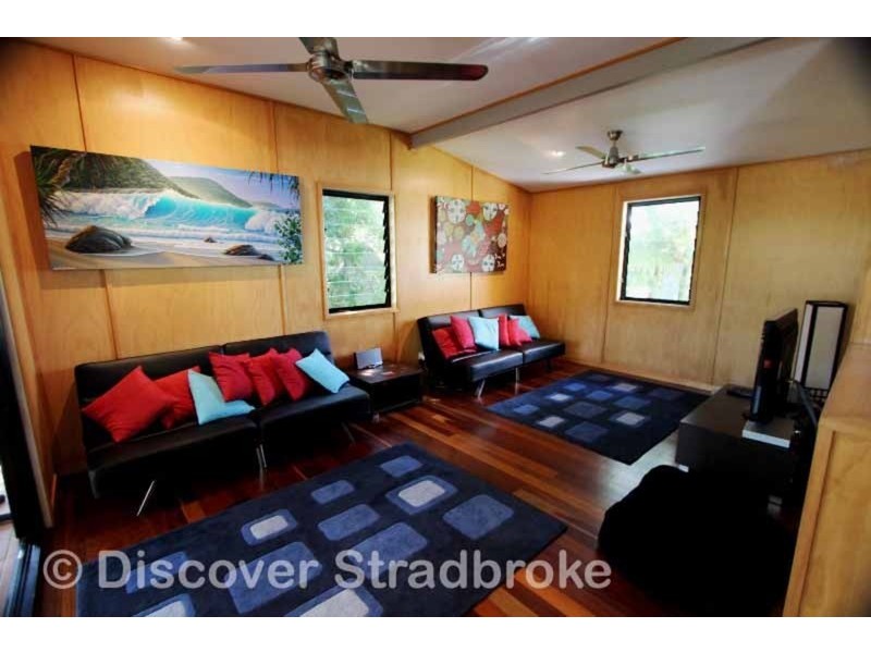 2/13 Bigoon Road, Point Lookout QLD 4183