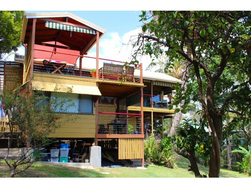 9 Merinda Crescent, Point Lookout QLD 4183