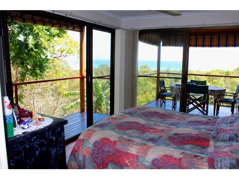 9 Merinda Crescent, Point Lookout QLD 4183