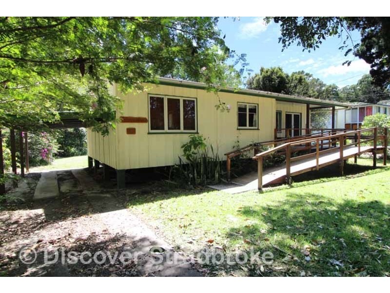 11 Sovereign Road, Amity Point QLD 4183