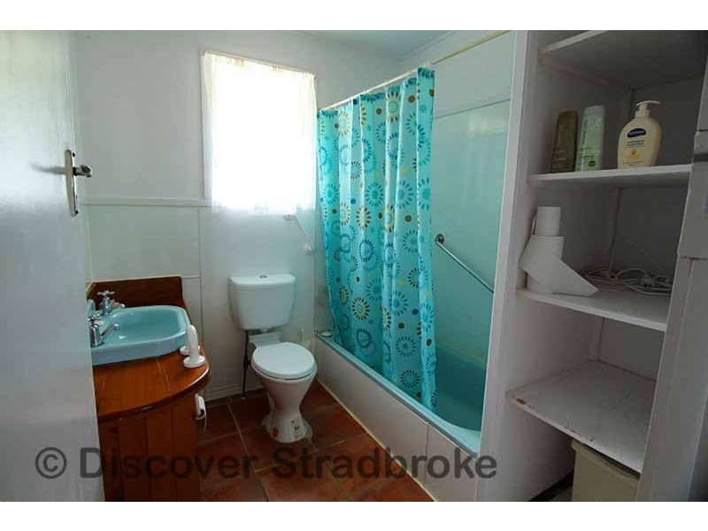 11 Sovereign Road, Amity Point QLD 4183