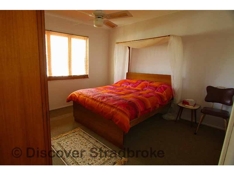 11 Sovereign Road, Amity Point QLD 4183