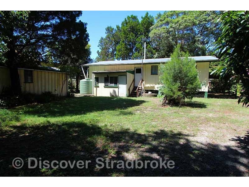 11 Sovereign Road, Amity Point QLD 4183