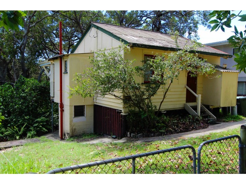5 Gindarra Street, Point Lookout QLD 4183