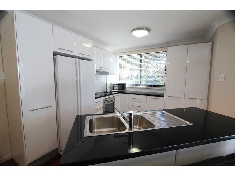 2/31 Cumming Parade, Point Lookout QLD 4183