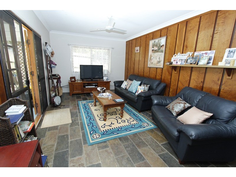 124 Tramican Street, Point Lookout QLD 4183