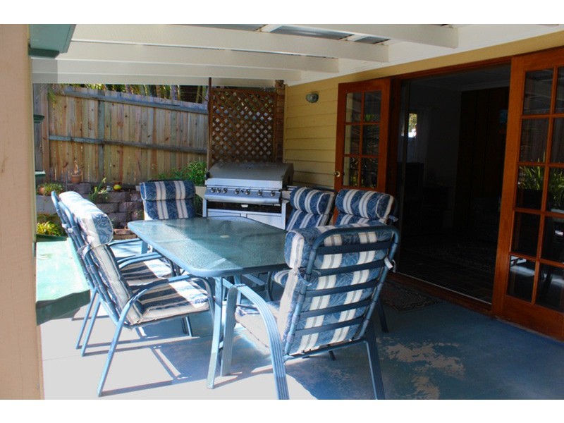 124 Tramican Street, Point Lookout QLD 4183