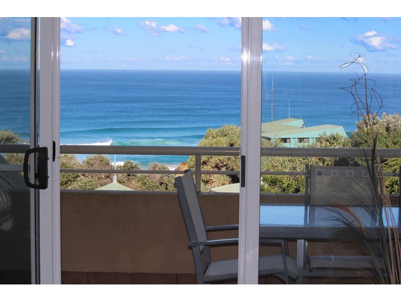 18/1-5 Samarinda Drive, Point Lookout QLD 4183