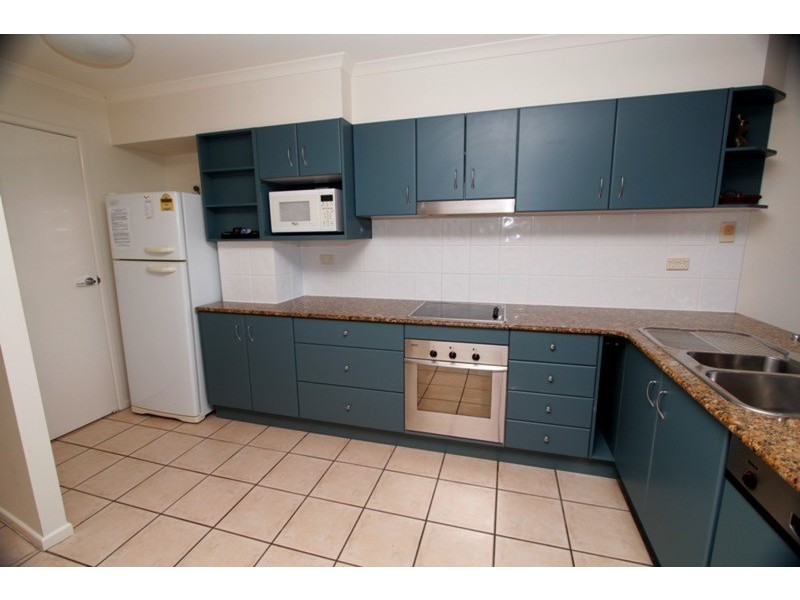 7/11-13 Samarinda Drive, Point Lookout QLD 4183