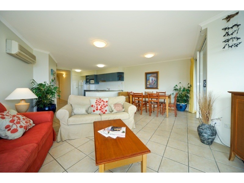 7/11-13 Samarinda Drive, Point Lookout QLD 4183