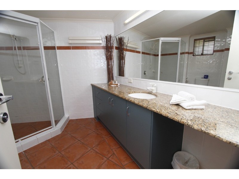 7/11-13 Samarinda Drive, Point Lookout QLD 4183